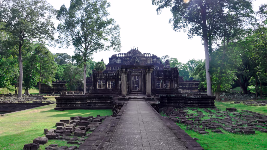 Siem Reap Private Tour - Baphoun Temple