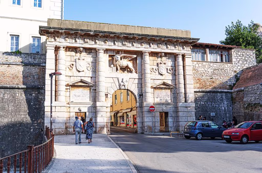 Zadar Private Tour - Land Gate