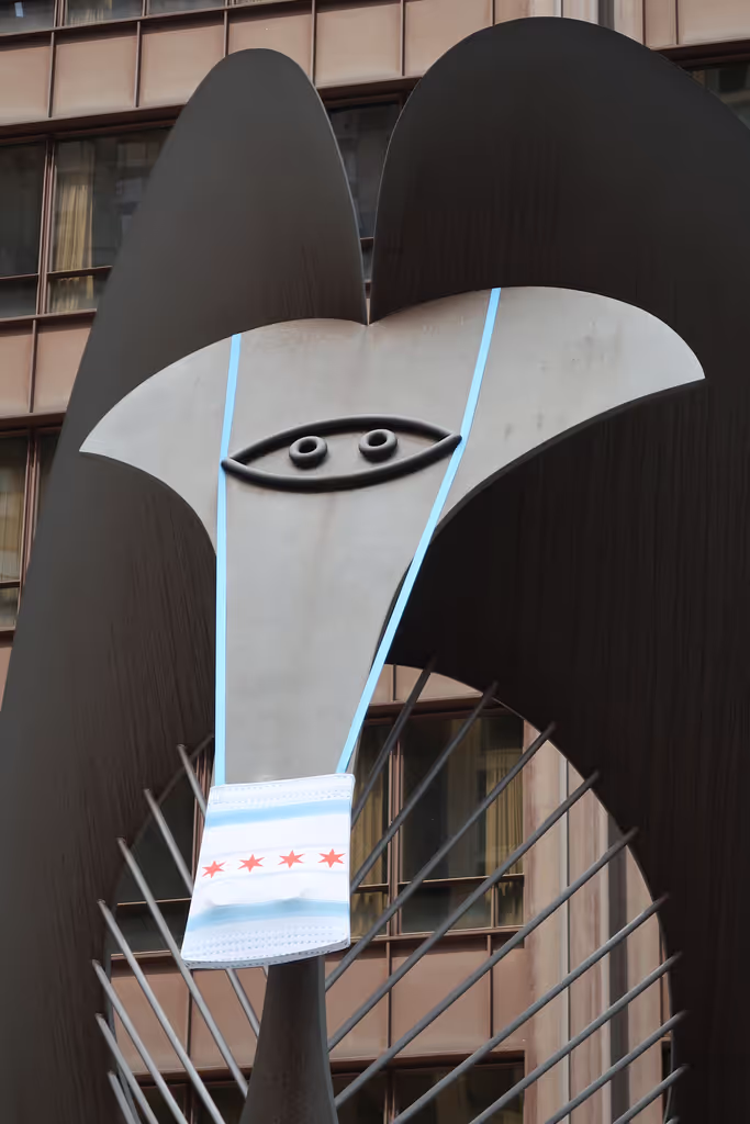 Chicago Private Tour - The Picasso in Daley Plaza