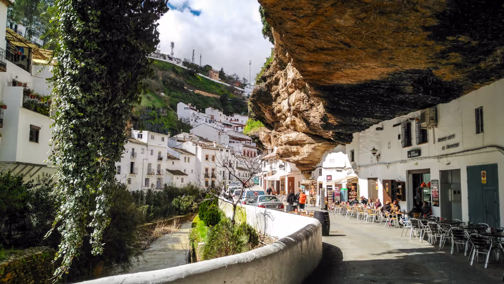 Seville Private Tour - Setenil de las Bodegas: one of the White Villages we can add to the customized tour
