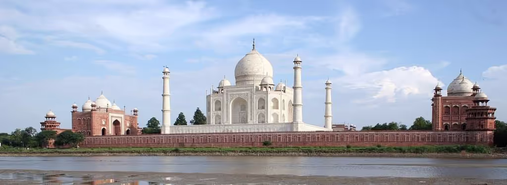 Delhi Private Tour - Taj mahal with river