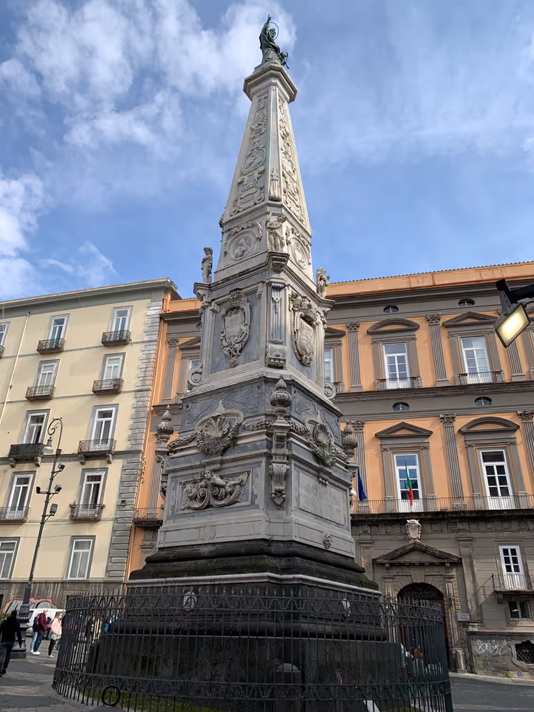 Naples Private Tour - Obelisk immacolata concezione 