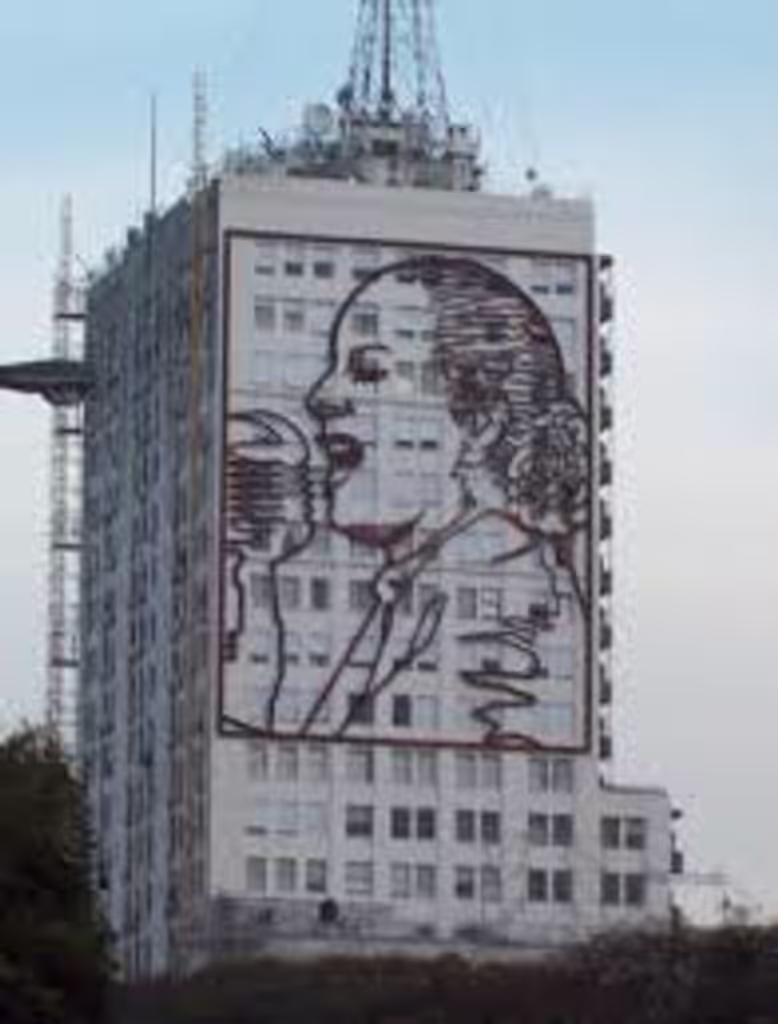 Buenos Aires Private Tour - Evita street art