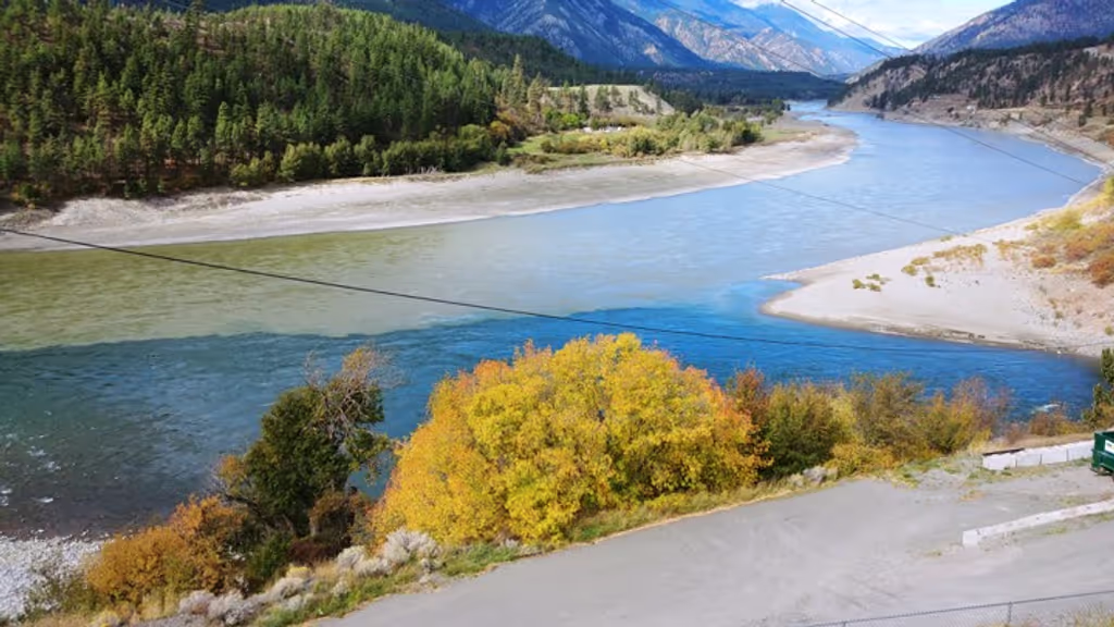 Vancouver Private Tour - Confluence of the mighty Fraser River and the Thomson River, Lytton, BC
