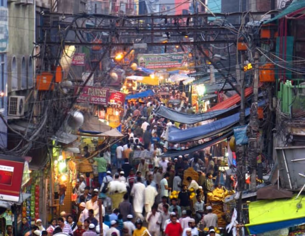 Delhi Private Tour - Busy food market jama masjid 
