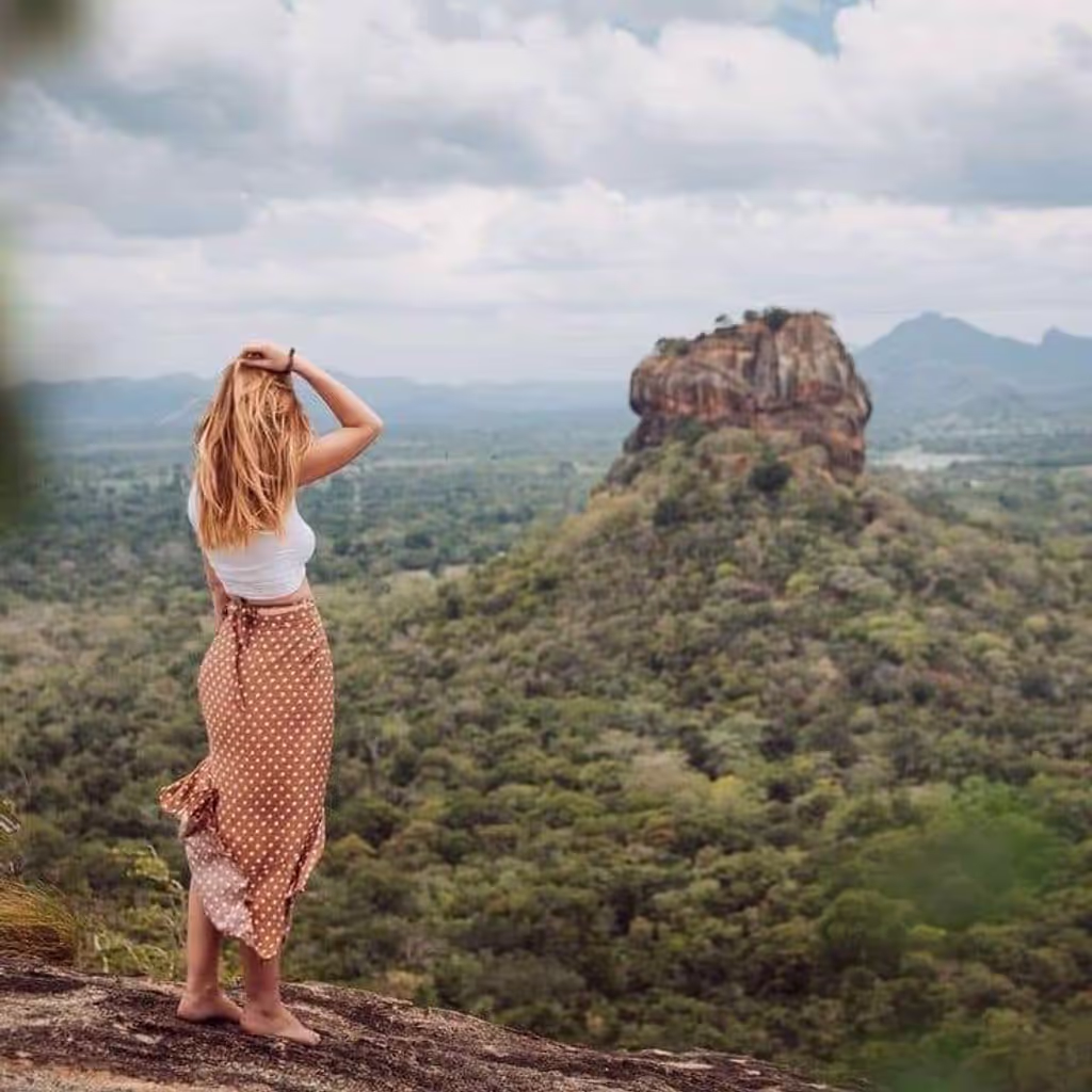 Colombo Private Tour - Sigiriya lion rock
