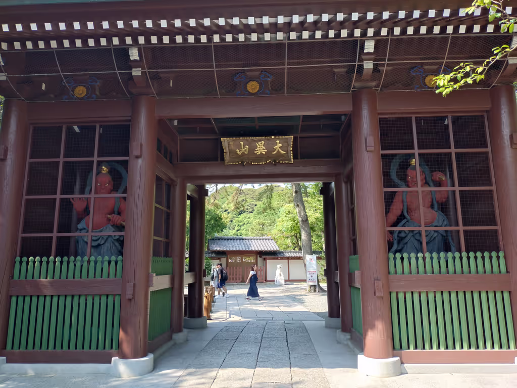 Tokyo Private Tour - Entrance of Great Buddha temple
