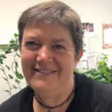 Australia Tour Guide - Vikki W.