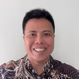 Singapore Tour Guide - Edwin L.