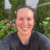 United Arab Emirates (UAE) Tour Guide - Eleonora S.