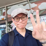 Singapore Tour Guide - Lawrence E.