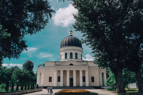 Chisinau Tour Guide