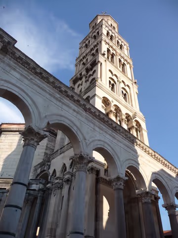 Split Tour Guide