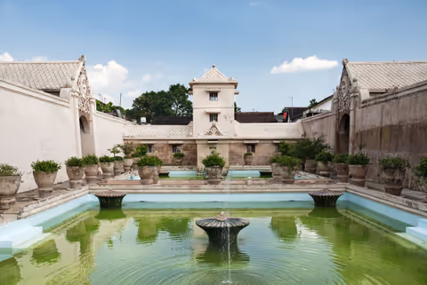 Surakarta Tour Guide