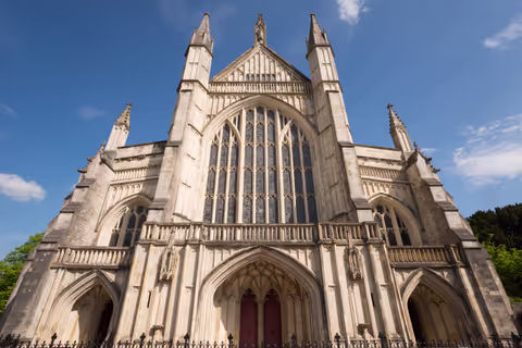 Winchester Tour Guide