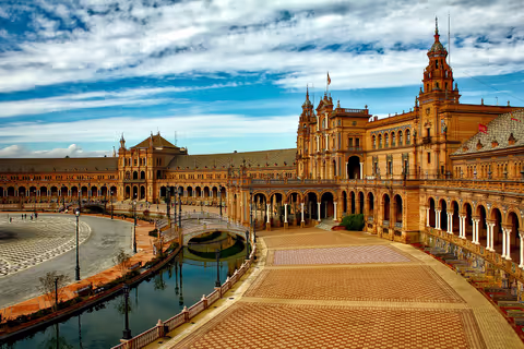 Seville Tour Guide