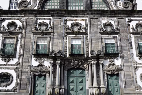 Ponta Delgada Tour Guide