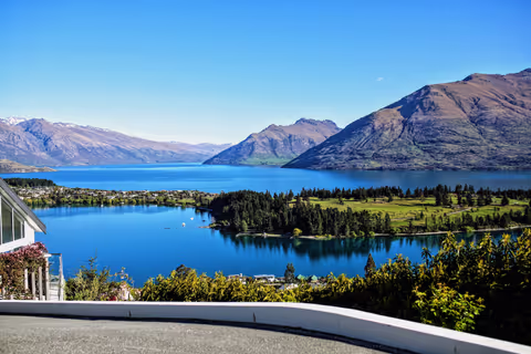 Queenstown Tour Guide