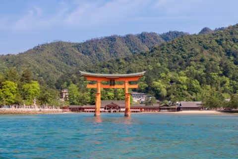 Itsukushima Shrine Introduction of World Culture Heritage as the history and architecture Importance