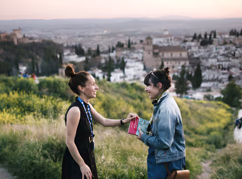 How Much to Tip a Tour Guide in Spain? A Complete Guide for Travelers