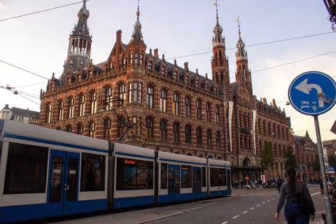 What Is the Best Way to Get Around Amsterdam Without Overthinking Every Move