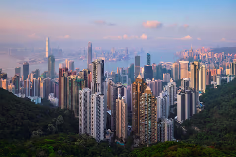 Hong Kong Layover Tour: What Your Layover Actually Allows You to Do
