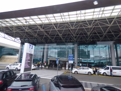 Rome Layover Tour: The Complete Fiumicino Airport Transit Guide (6-12 Hours)