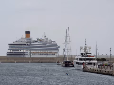 Valencia Tours From Cruise Port: Historic Streets, Modern Icons, or Paella Country?