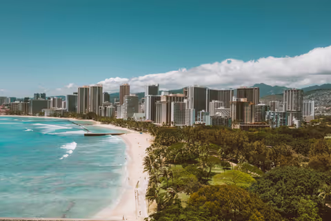 Best Hawaii Tours for Seniors: No-Hike Scenic Routes & Comfortable Transit