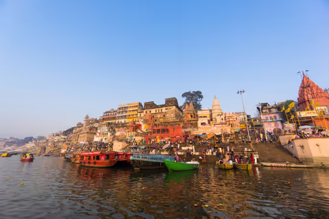 Varanasi Ghat Tour Guide: Sunrise Boat, River Walk, Aarti Costs & Itinerary