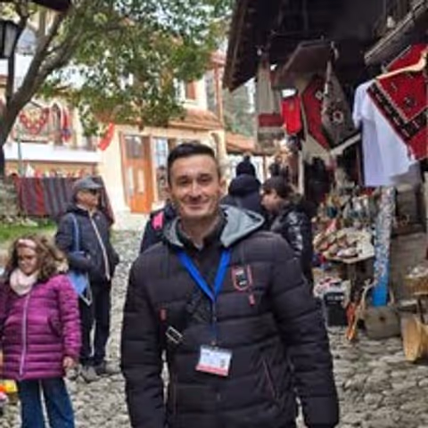 Berat Tour Guide - Edison Q.