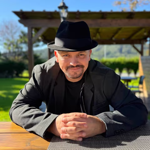 Bratislava Tour Guide - Sebastián Ž.