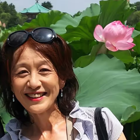 Tomoko H.