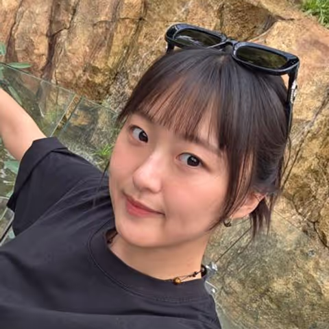 Hayoung Y.