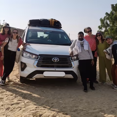 Jaipur Tour Guide - DIH Tours