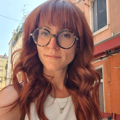 Elena S.