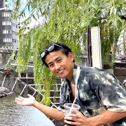 Yusuke T.