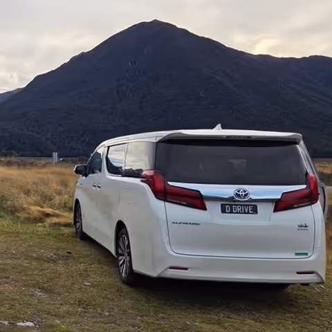 Christchurch Tour Guide - SAT Transfers 