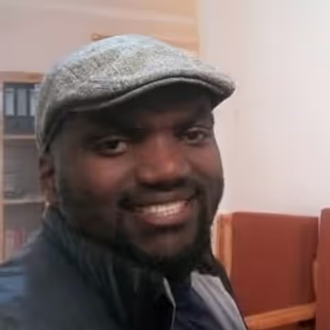 Alex  D.