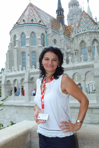 Budapest Tour Guide - Evelina D.