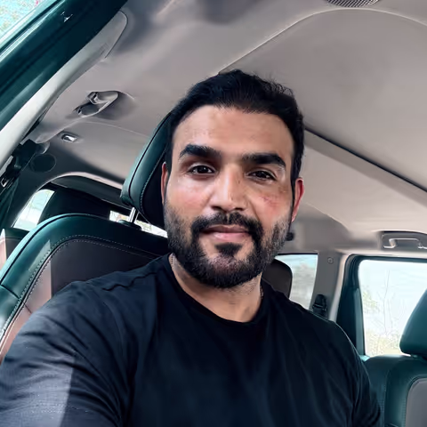 Delhi Tour Guide - Vikas  S.