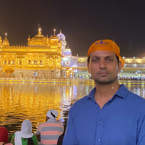 Agra Tour Guide - Yash P.