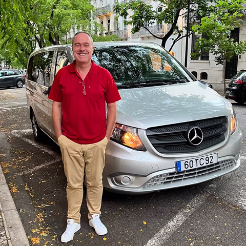 Lisbon Tour Guide - OLIVEIRA TOUR