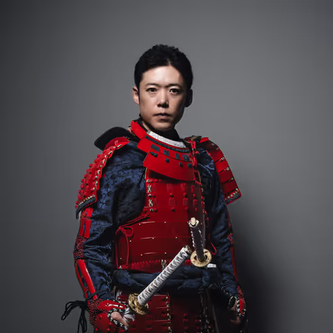 Tour Guide - Yuji M.