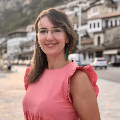 Jetmira Y.