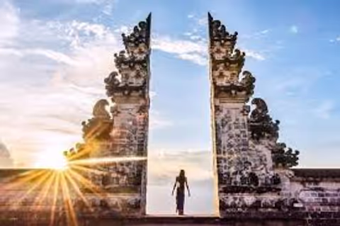 Bali Instagram Tour : Lempuyang Temple & Tirta Gangga 