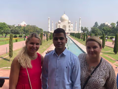 Private Tour Guide in Agra For Taj Mahal And Agra Fort