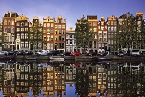 History of Amsterdam and Golden Age Private Walking Tour