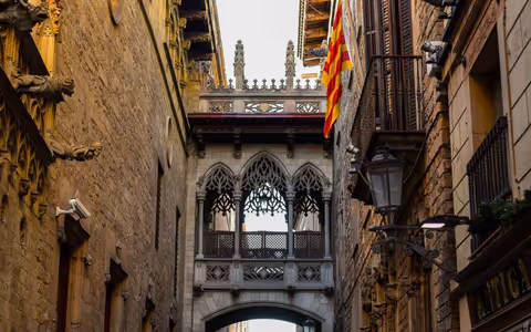 GOTHIC QUARTER'S DEEPEST SECRETS & SANGRIA