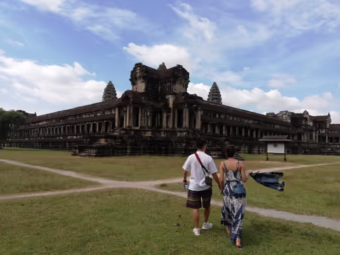 Three Days Tour Within 12 Temples in Siem Reap 
